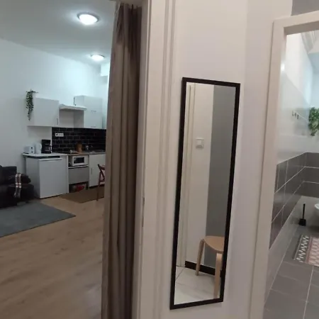 M&m House アパート